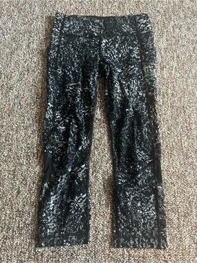 Lululemon Women’s Pace Rival Crop 22” Achromatize Ice Grey Black Leggings 4